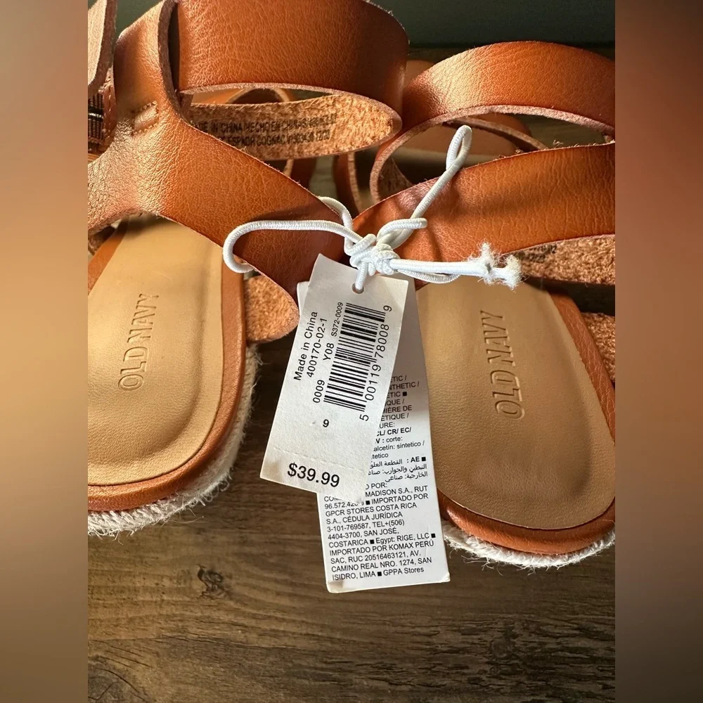 Women’s Old Navy Cognac Wedge Sandals with Ankle Strap. NWT, Size 9.